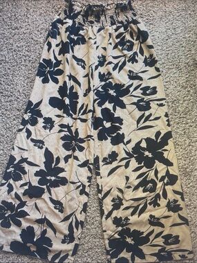 SHEIN Black Floral Print Wide-Leg Pants
